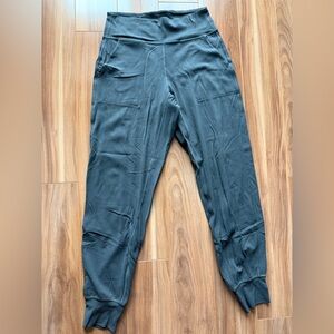Lululemon Align Jogger *28" - size 6